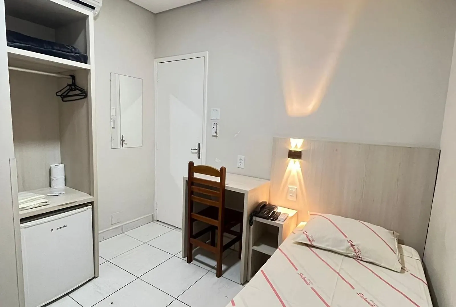Hotel Salomao - Proximo A 25 De Marco, Bom Retiro, Bras E Rua Santa Efigenia, A 2 Minutos Do Mirante Sampa Sky E Pista De Skate Anhangabau São Paulo