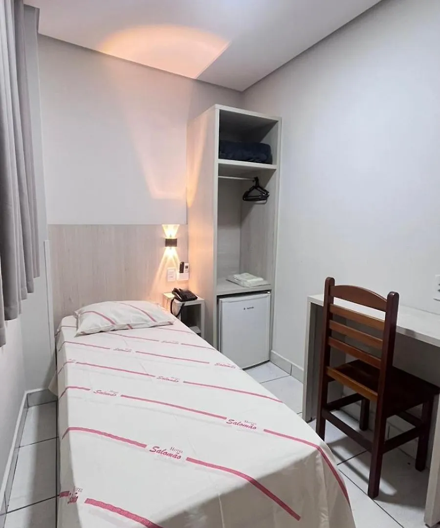 Hotel Salomao: Central Stay Near 25 de Marco & Sampa Sky Sao Paulo