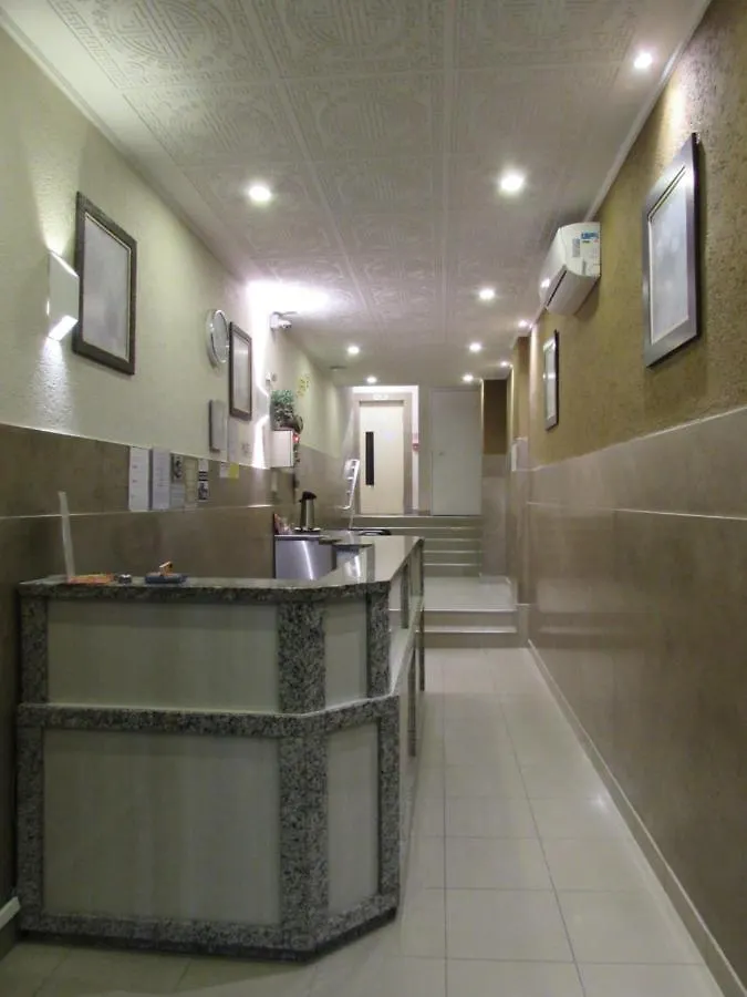 Hotel Salomao - Proximo A 25 De Marco, Bom Retiro, Bras E Rua Santa Efigenia, A 2 Minutos Do Mirante Sampa Sky E Pista De Skate Anhangabau サンパウロ