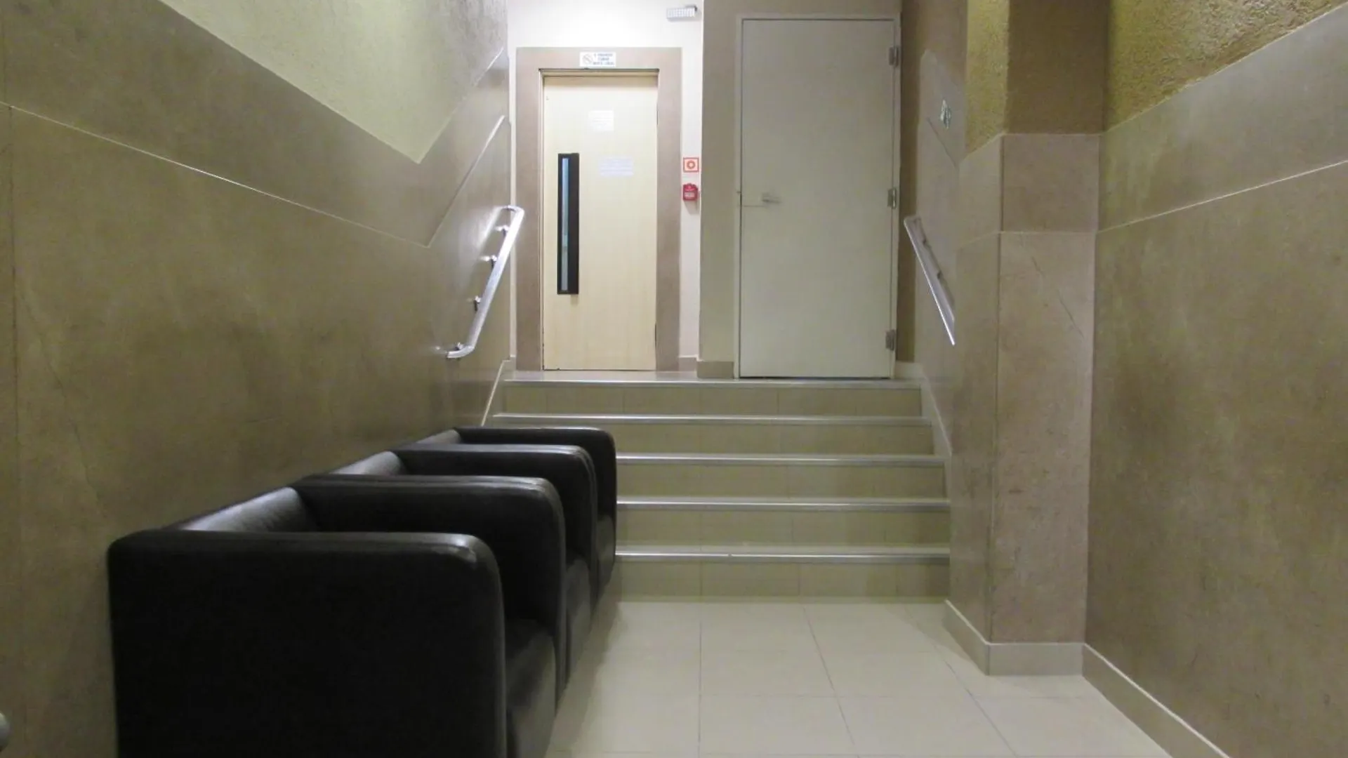 Hotel Salomao - Proximo A 25 De Marco, Bom Retiro, Bras E Rua Santa Efigenia, A 2 Minutos Do Mirante Sampa Sky E Pista De Skate Anhangabau サンパウロ 2*,  ブラジル