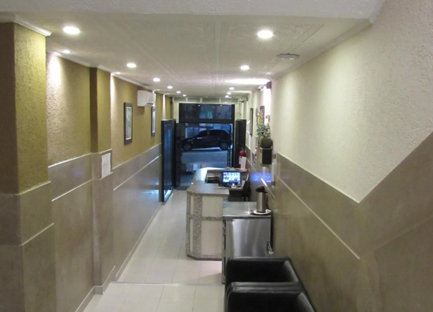 Hotel Salomao - Proximo A 25 De Marco, Bom Retiro, Bras E Rua Santa Efigenia, A 2 Minutos Do Mirante Sampa Sky E Pista De Skate Anhangabau サンパウロ 2*,  ブラジル