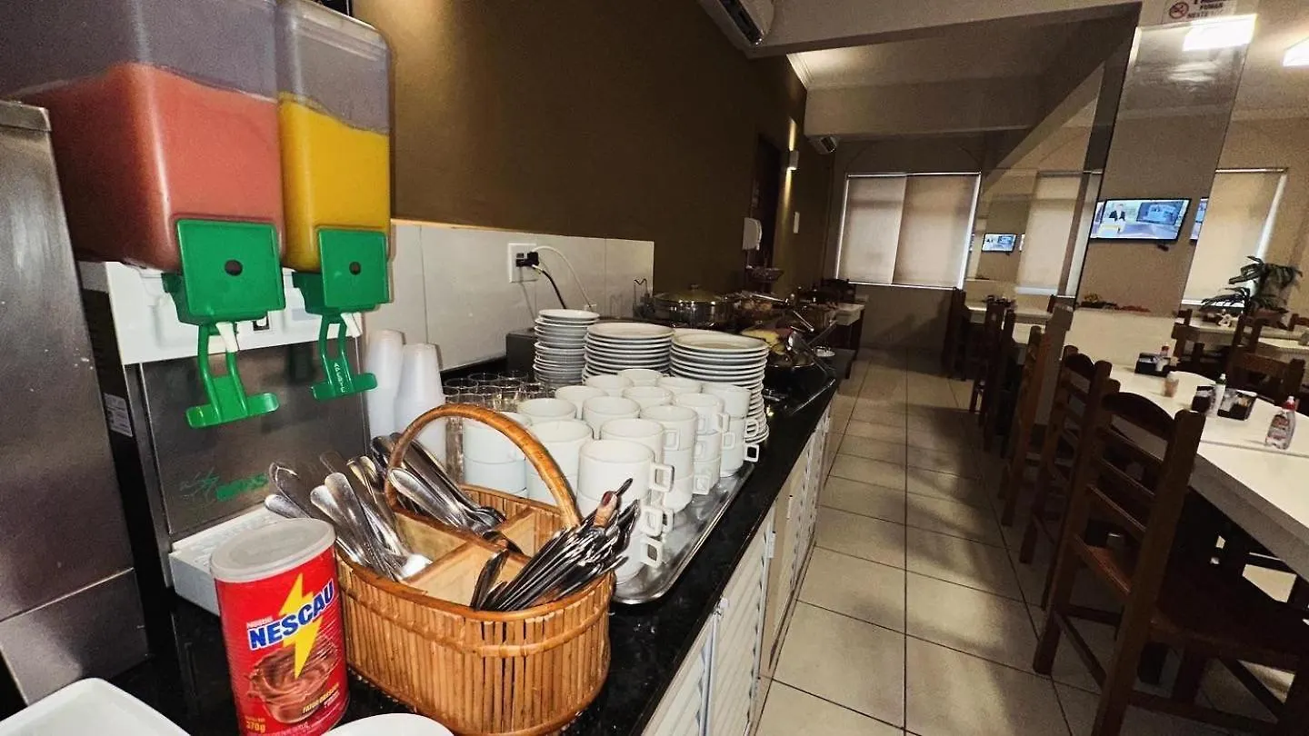 Hotel Salomao - Proximo A 25 De Marco, Bom Retiro, Bras E Rua Santa Efigenia, A 2 Minutos Do Mirante Sampa Sky E Pista De Skate Anhangabau サンパウロ