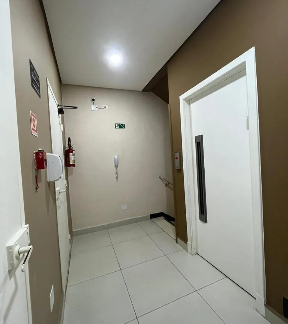 **  Hotel Salomao - Proximo A 25 De Marco, Bom Retiro, Bras E Rua Santa Efigenia, A 2 Minutos Do Mirante Sampa Sky E Pista De Skate Anhangabau サンパウロ ブラジル