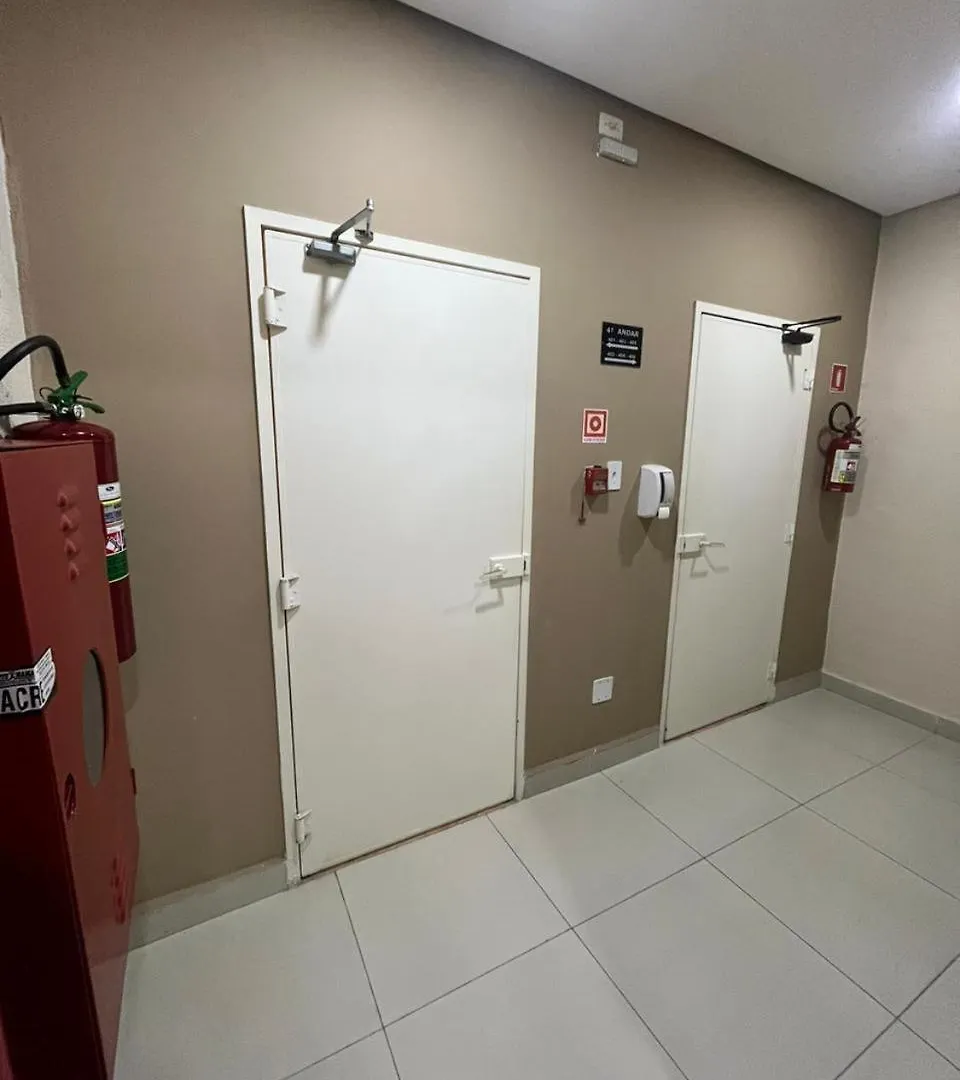 Hotel Salomao - Proximo A 25 De Marco, Bom Retiro, Bras E Rua Santa Efigenia, A 2 Minutos Do Mirante Sampa Sky E Pista De Skate Anhangabau サンパウロ ブラジル
